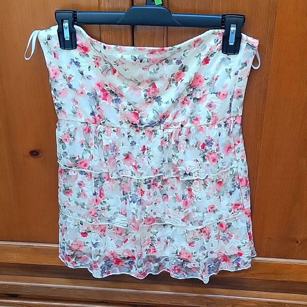 Floral deb Lace Tube Top